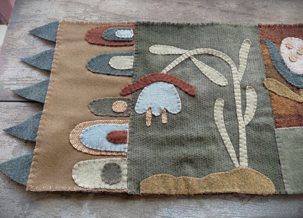 Primitive Handmade Wool Applique Folk Art Chicken Table Runner