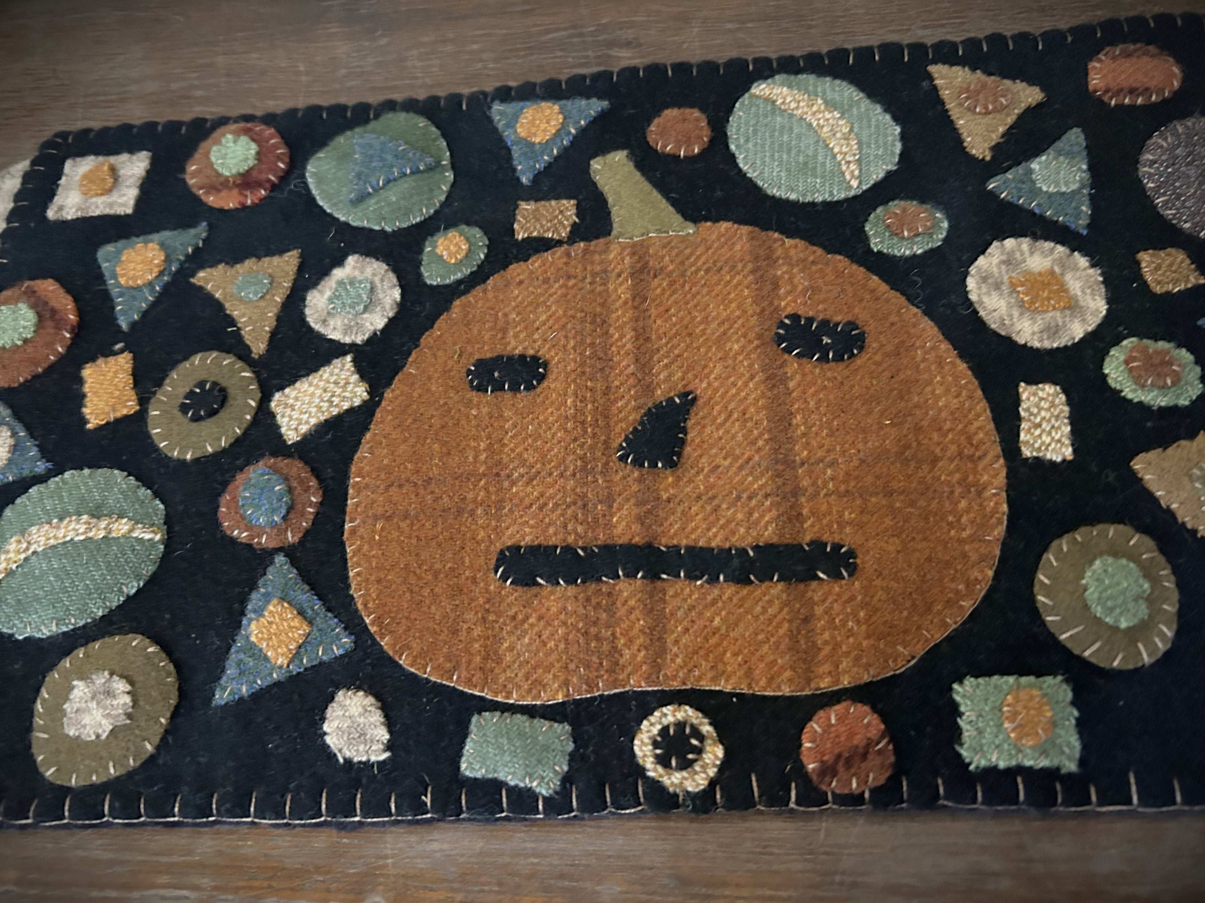 Primitive Confetti Jack Wool Applique Halloween Table Runner