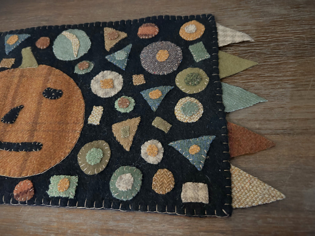 Primitive Confetti Jack Wool Applique Halloween Table Runner