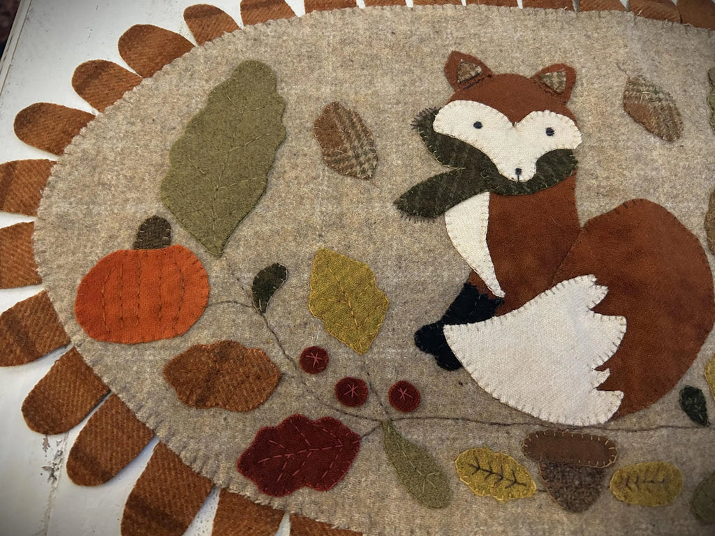 Primitive Handmade Wool Fox Table Runner