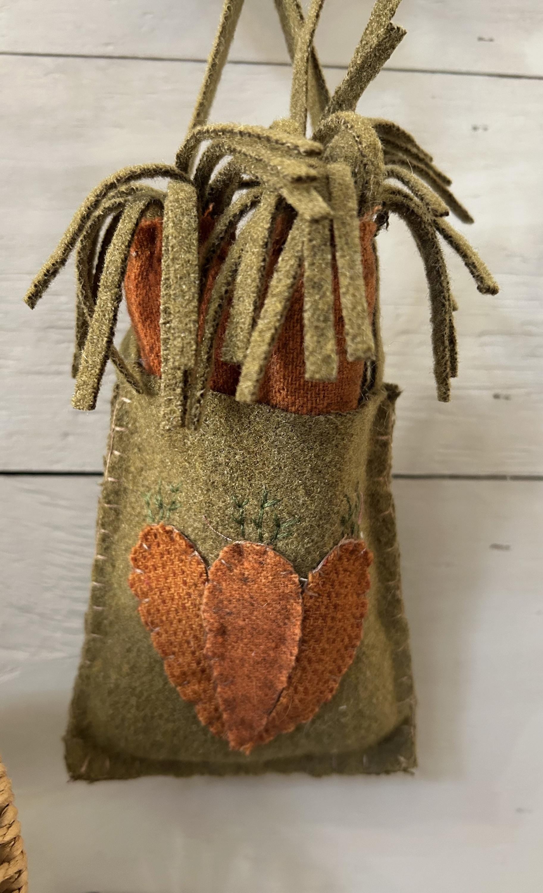 Handmade Wool Carrot Pouch Spring Peg Hanger