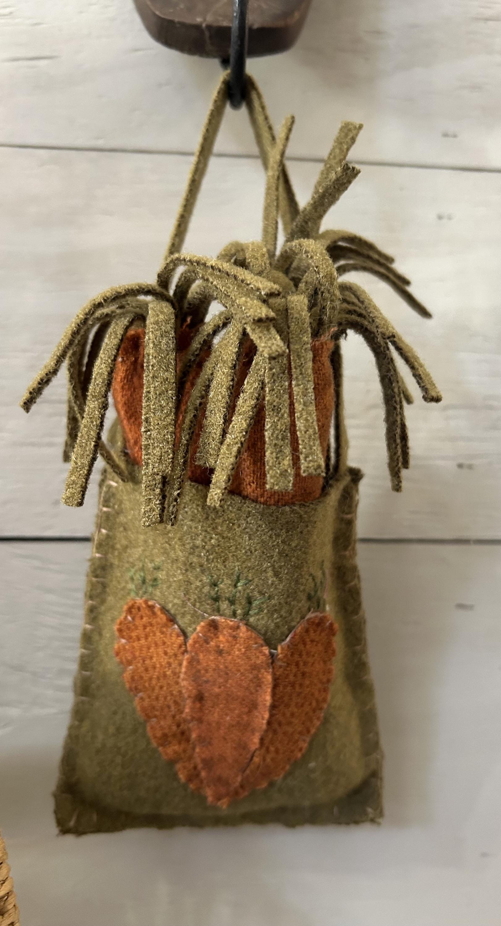 Handmade Wool Carrot Pouch Spring Peg Hanger