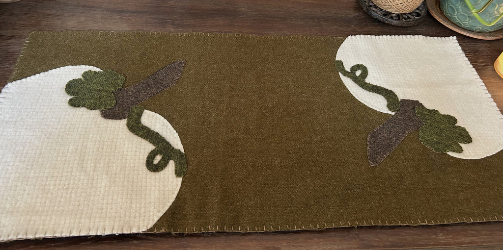 Handstitched Wool White Pumpkin Table Runner |